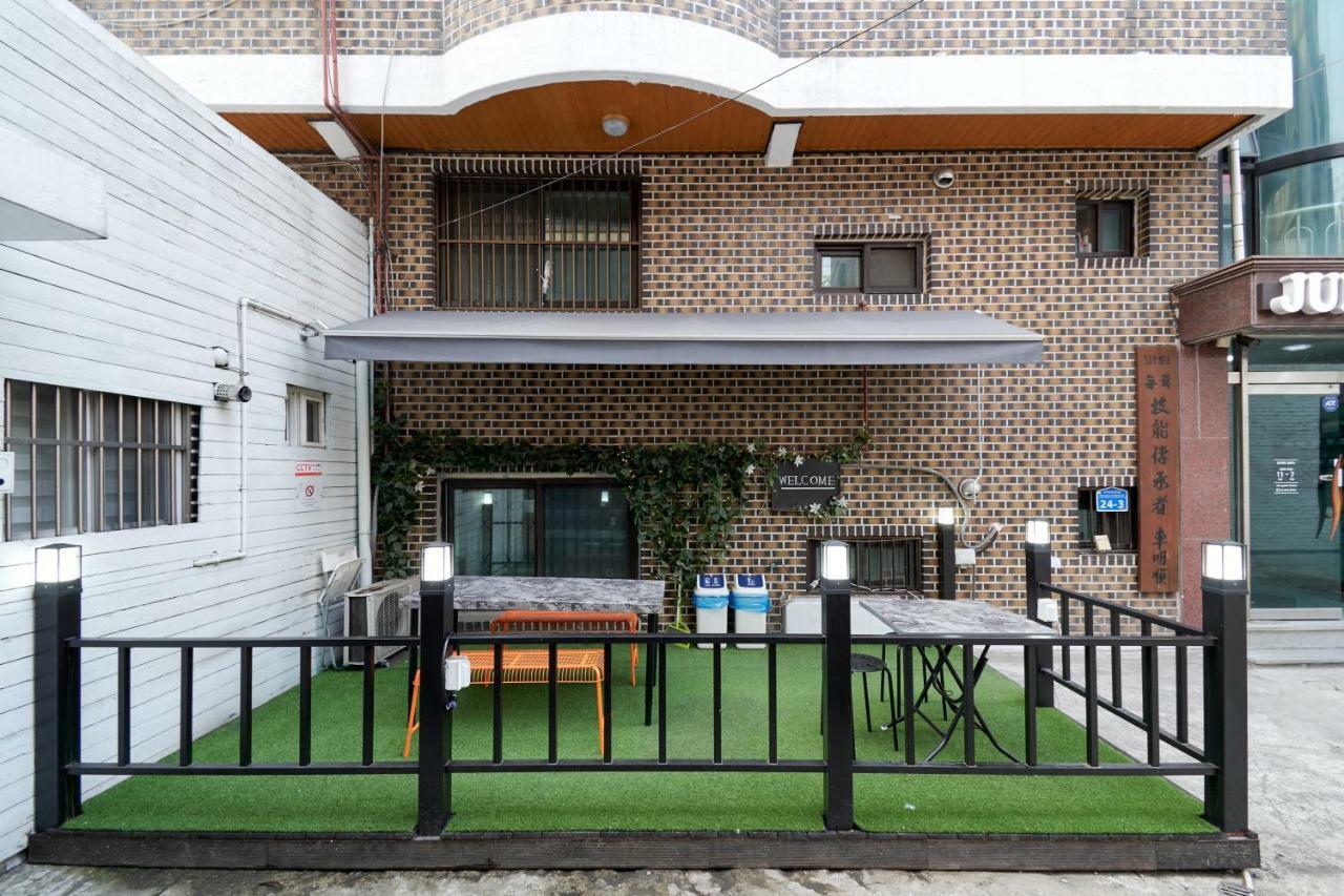 Jun Guesthouse Seoul Ngoại thất bức ảnh